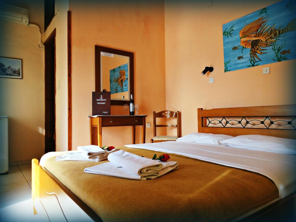 Akrotainaritis Rooms Йеролимин Екстериор снимка